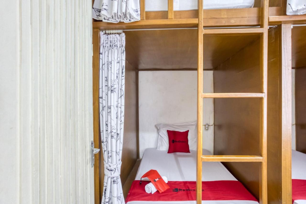יוגיאקרטה Reddoorz Hostel Near Prawirotaman Jogja מראה חיצוני תמונה